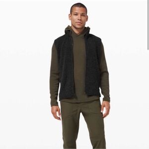 Lululemon Men’s Tundra Trek Fleece Sherpa Wool Vest
